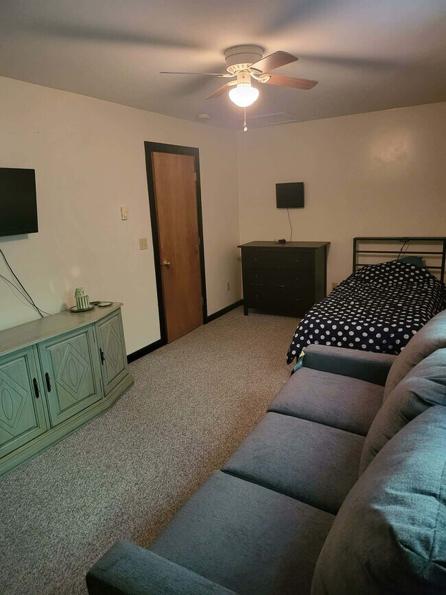 Foto del edificio - 2608 Ransom Rd