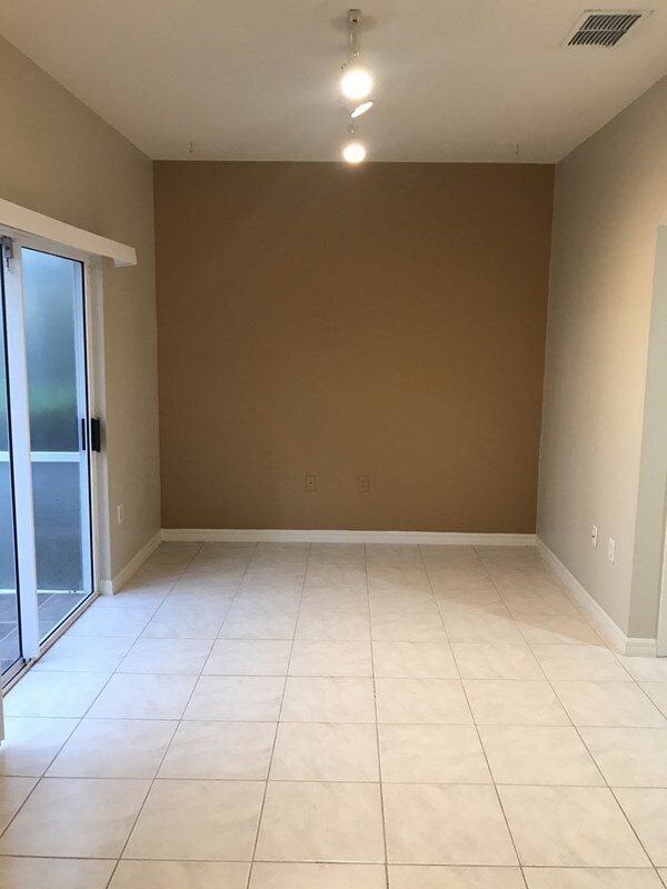 Foto del edificio - 7606 Plantation Cir