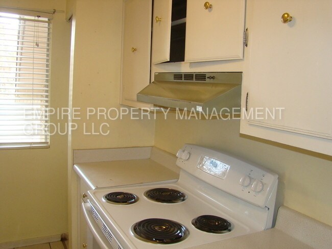 Building Photo - 1208 Bush River Rd