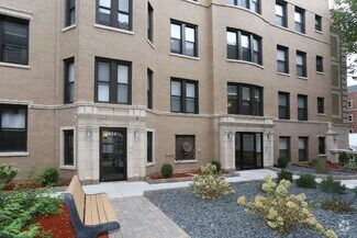 Building Photo - 4041.5 N Ashland Ave
