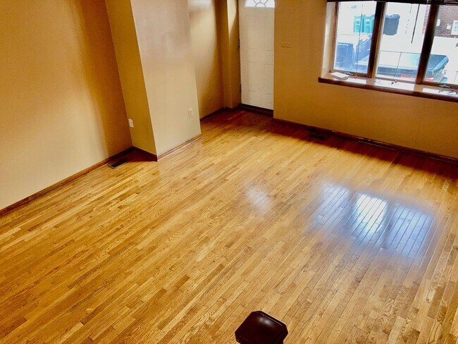 Foto del edificio - Marconi Plaza 3bd/2bth w/ Parking on Uniqu...