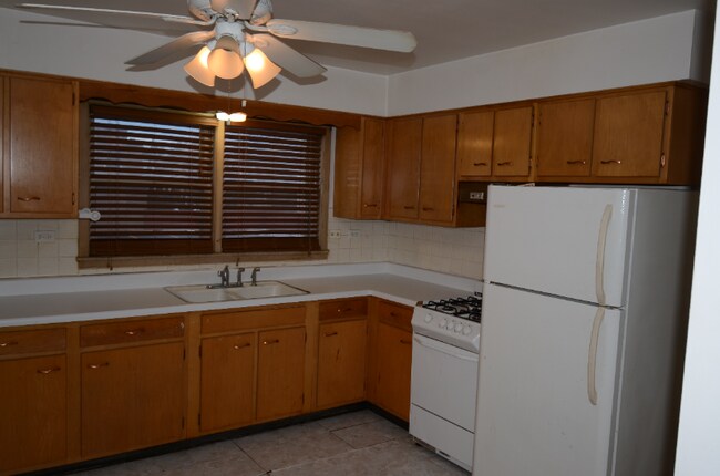 Foto del edificio - 1603 Waukegan Rd