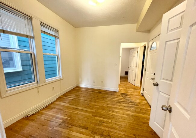 Foto del edificio - 733 Parker St