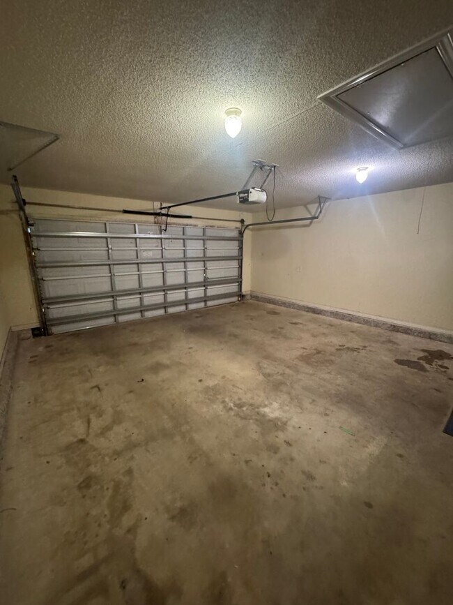 Foto del edificio - 3129 Border Creek Dr