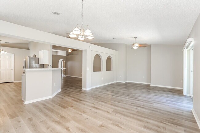Foto del edificio - 10415 Song Sparrow Ln