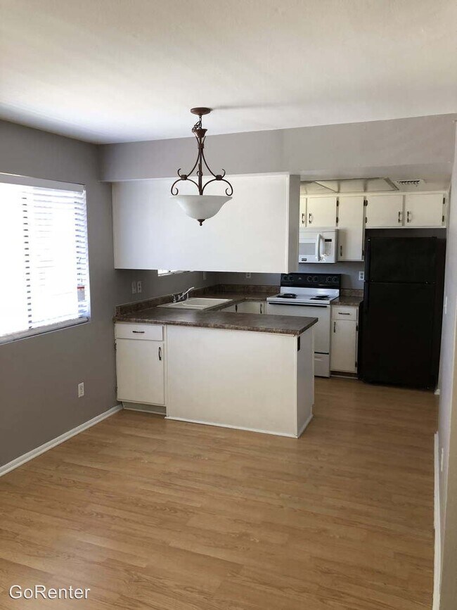 Foto del edificio - 2228 E Forge Ave
