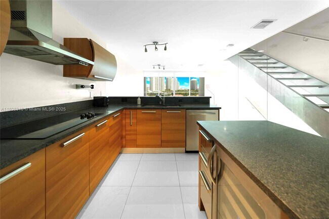Foto del edificio - 2950 NE 188th St