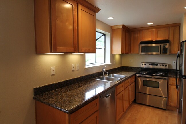 Foto del edificio - Concord Beautiful 1 bedroom 1 bath condo u...