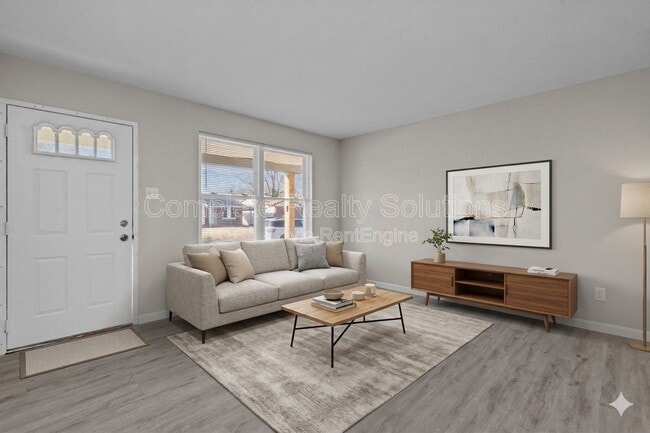 Photo - 10432 Royal Dr House