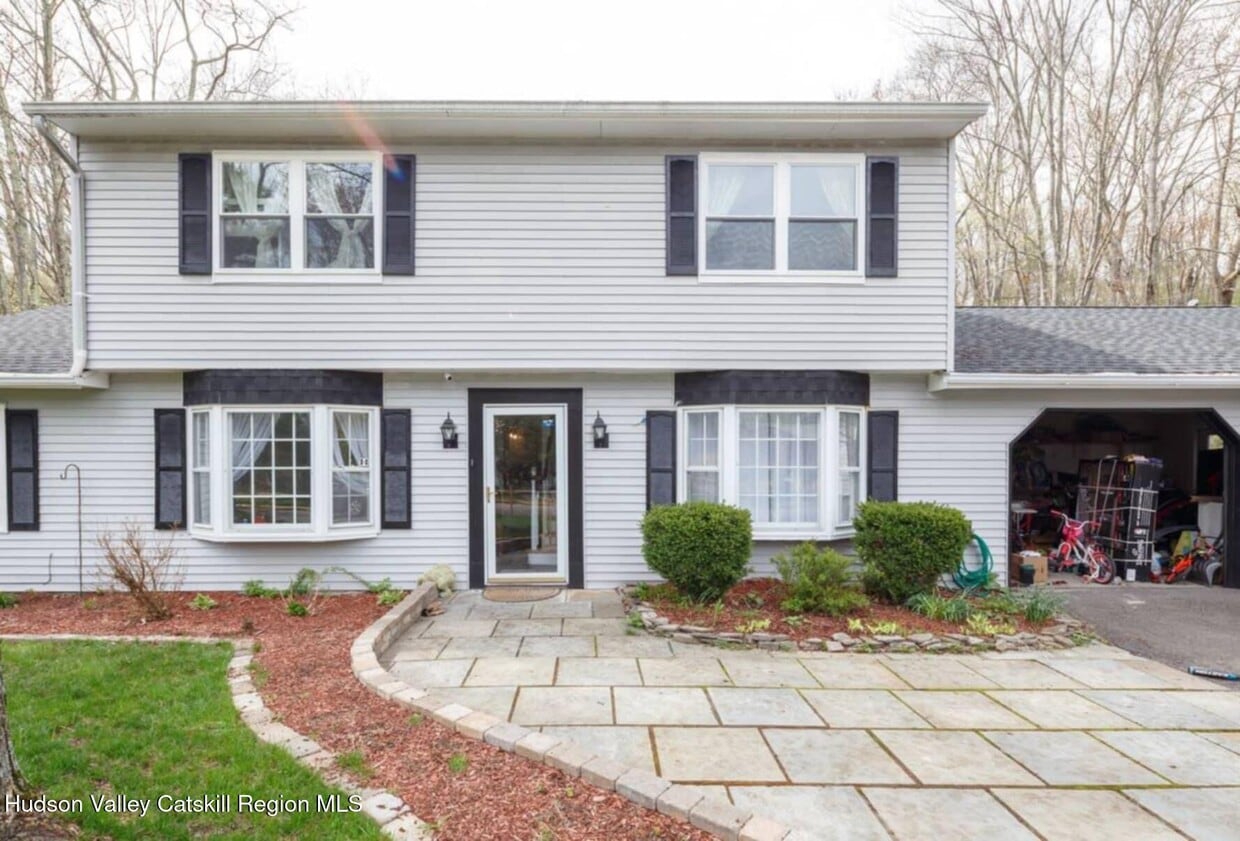 Primary Photo - 41 Park Dr