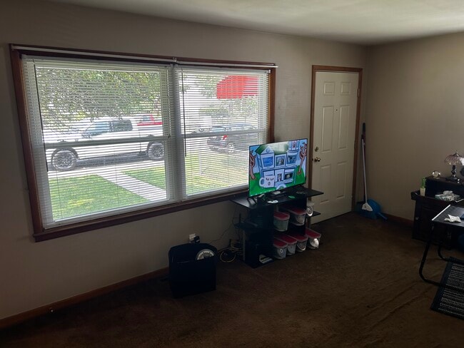 Living room - 1702 Graylock St