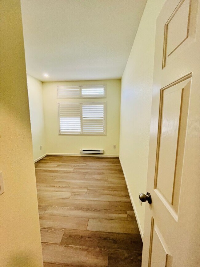 Foto del edificio - Great Condo with Garage