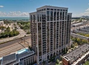 Foto principal - 1335 S Prairie Ave