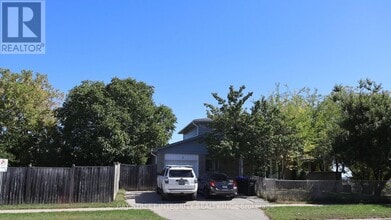 Building Photo - 3 Maplegrove Ave