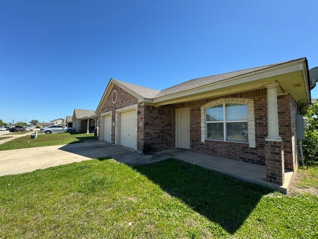 Foto del edificio - 1204 Cinch Dr