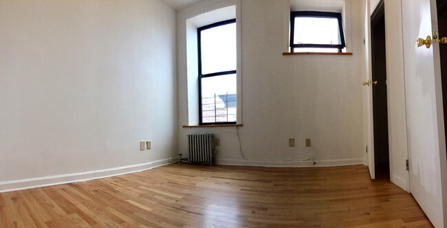Building Photo - 166 W 122nd St