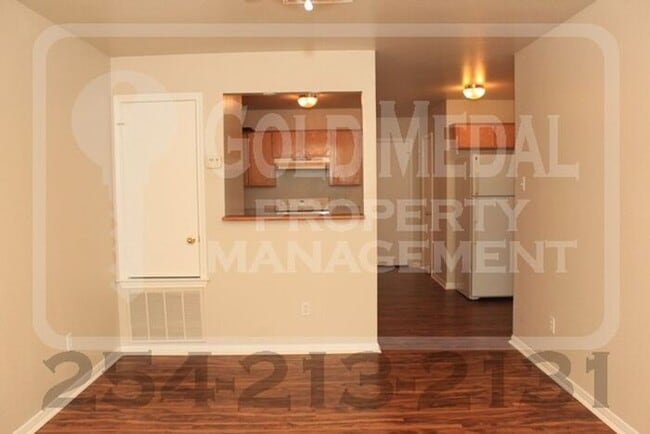Foto del edificio - 4105 Wine Cup Rd