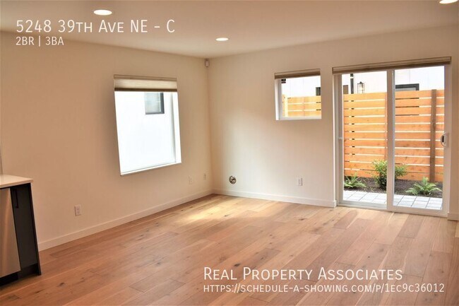 Foto del edificio - 5248 39th Ave NE