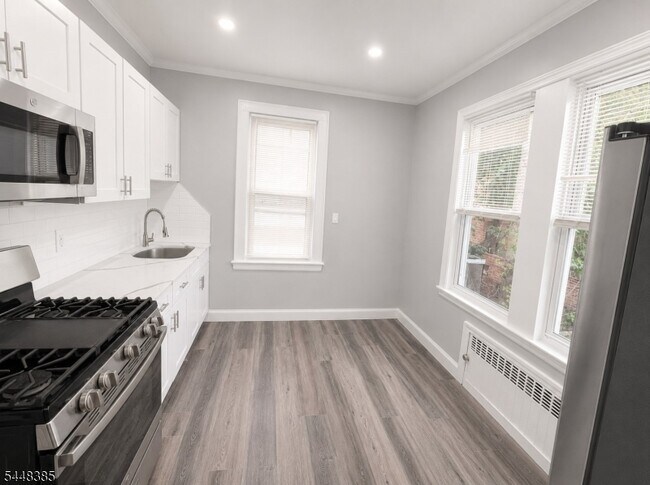 Foto del edificio - 197 Hansbury Ave