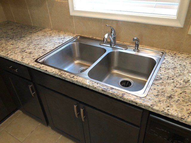 Foto del edificio - 4919 Davenport St