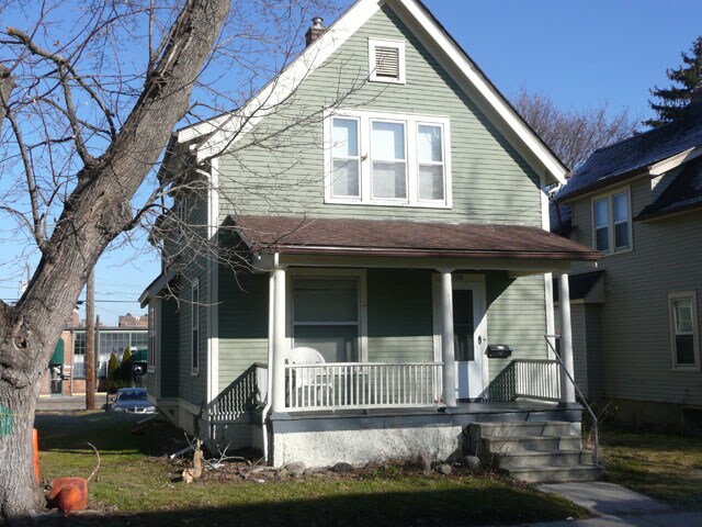 Building Photo - 111-119 Adams Ave