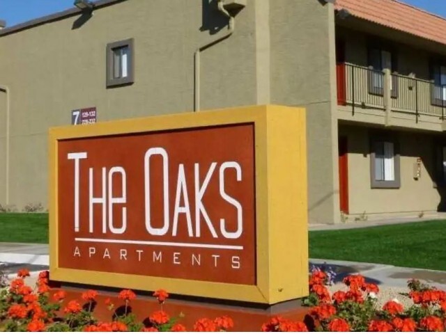 Foto del edificio - The Oaks Apartments