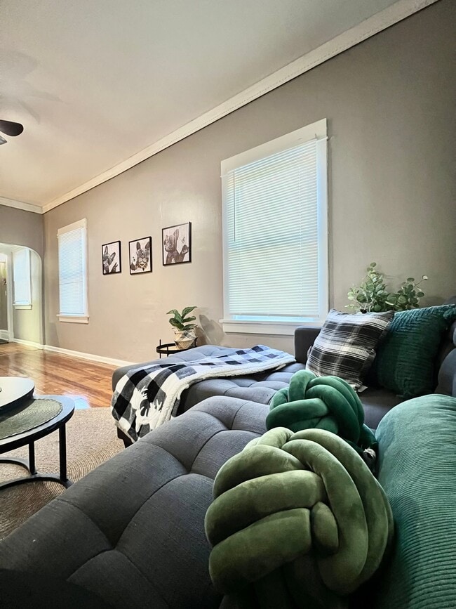 Photo - 12825 McCracken Rd House