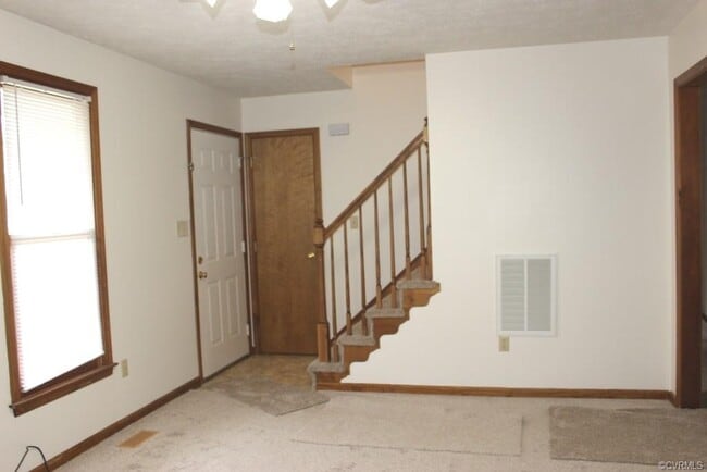 Building Photo - 4019 Shallowood Dr