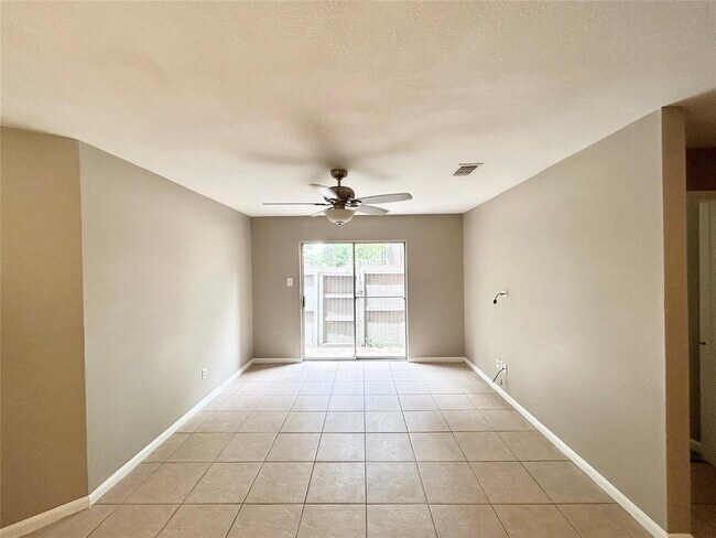 Foto del edificio - 2404 Sycamore Ave