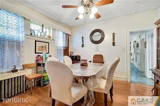 Building Photo - 1 br, 1 bath Condo - 70 Vermont Ave