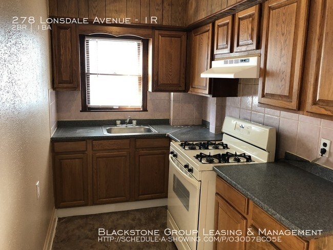 Foto del edificio - 278 Lonsdale Avenue