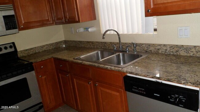 Foto del edificio - 3405 W Danbury Dr