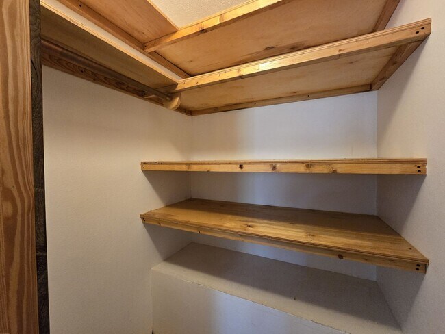 Foto del edificio - Beautiful Urban Park Area Custom Home