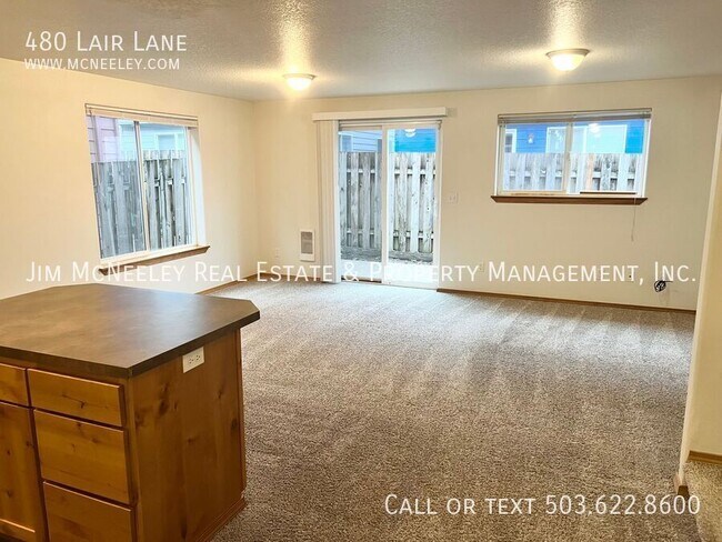 Foto del edificio - 480 Lair Ln