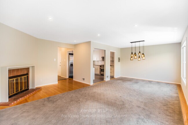 Building Photo - 123 Duboce Park