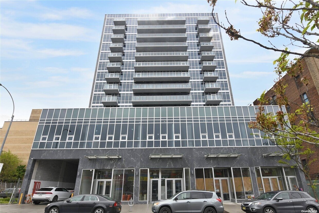 Foto principal - 41-62-62 Bowne St