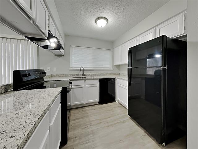 Building Photo - 2718 Oakmont Dr