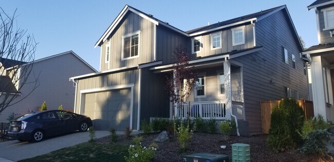 Building Photo - 17825 41st Dr SE