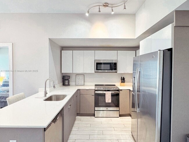 Foto del edificio - 321 NE 26th St