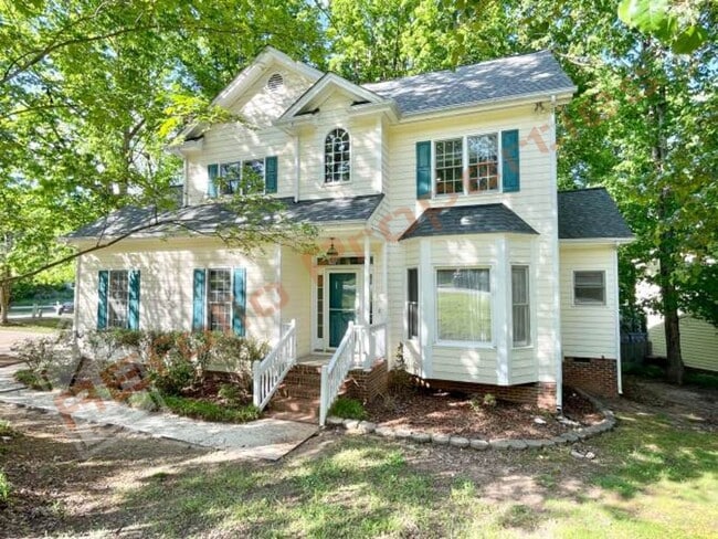 Building Photo - Great Location! 4 Bedroom 2.5 Bath 2 Car G...