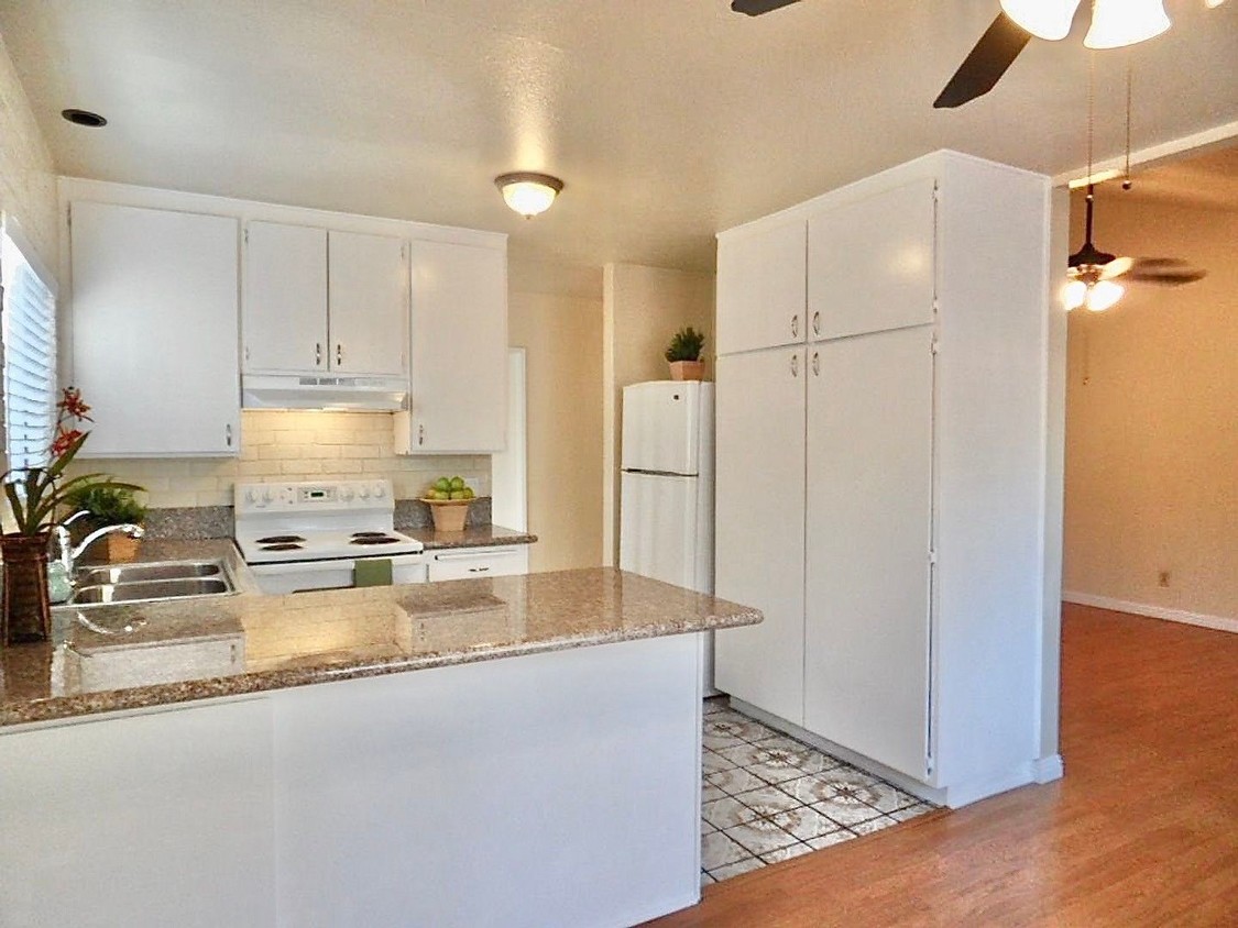 Foto principal - 5553 Adobe Falls Rd
