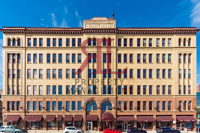 Building Photo - 150 E Main St