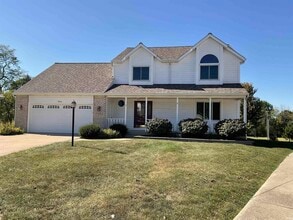 Building Photo - 9930 Valley Vista Pl