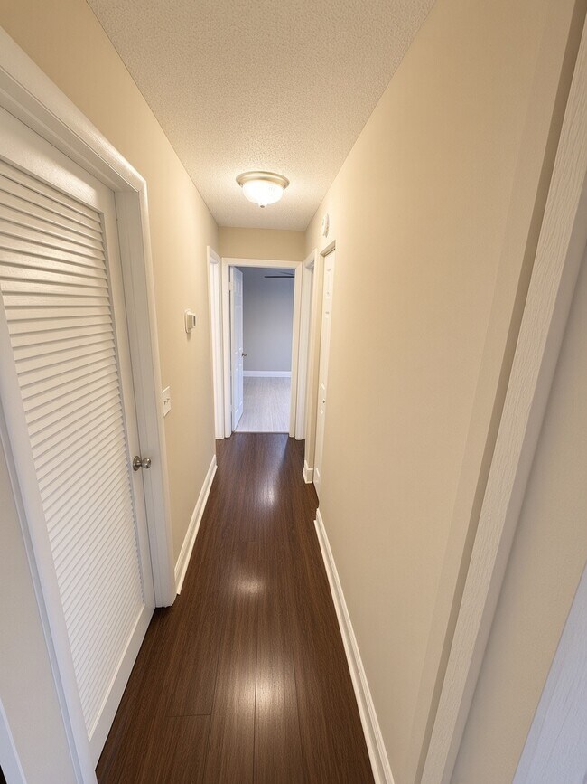Foto del edificio - 5260 Bosque Ln