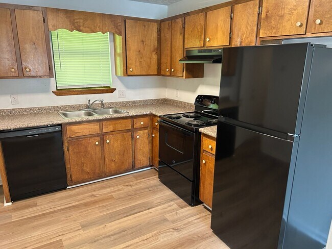 Foto del edificio - 144/146 Deer Creek Dr