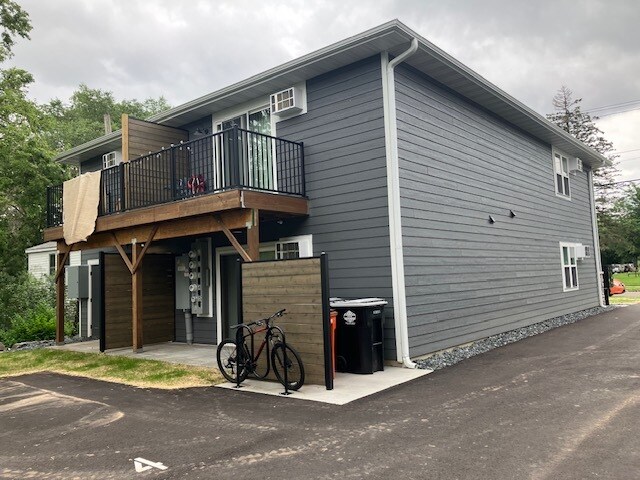 Foto del edificio - 618 E Grand Ave