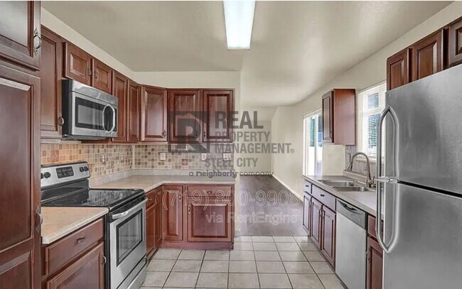 Foto del edificio - 2004 Mirror Ct