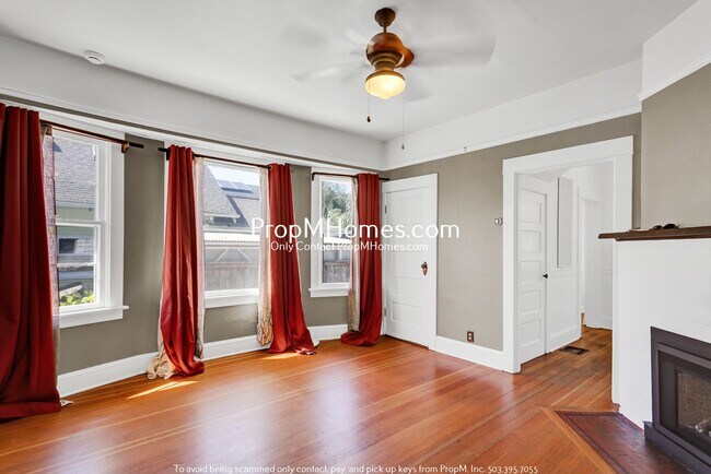 Building Photo - Charming Three Bedroom Home in Foster-Powell!