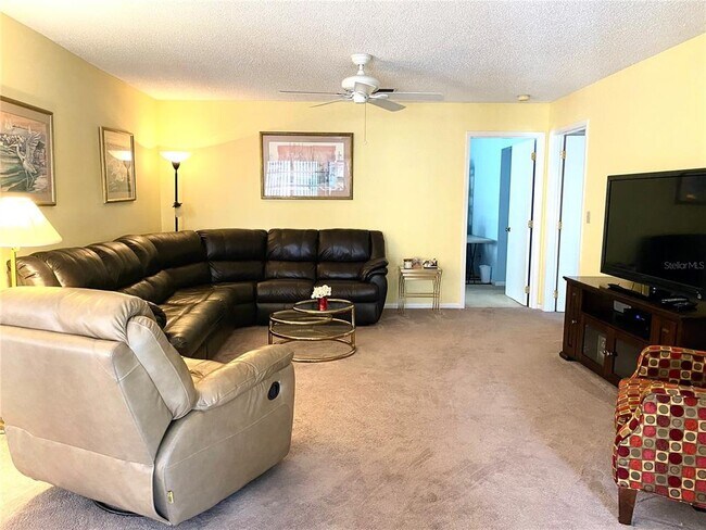 Building Photo - 8747 Bardmoor Pl