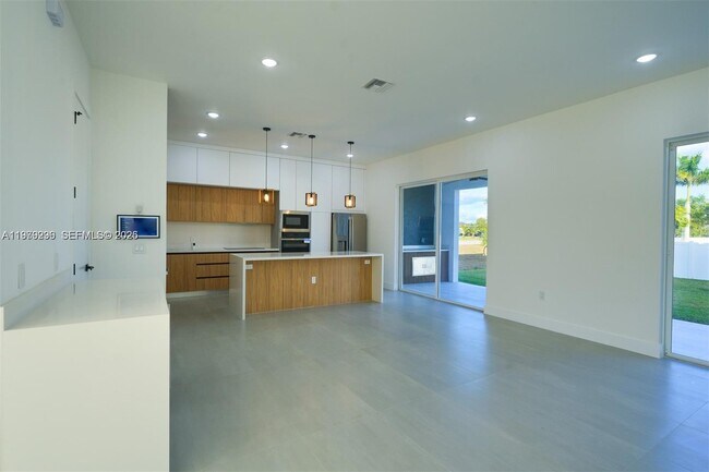 Foto del edificio - 5 SW 26th Pl